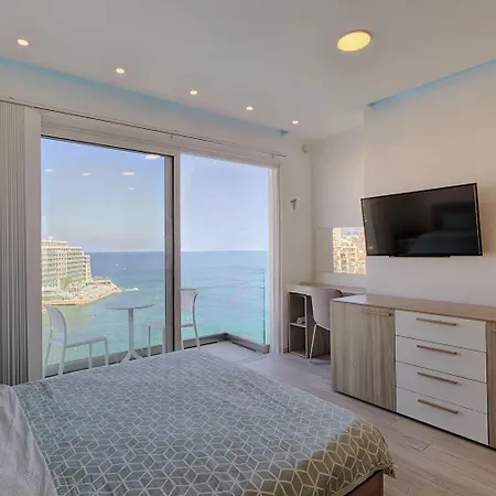 Seafront Triplex Penthouse With Private Rooftop & Hot Tub * St. Julian's