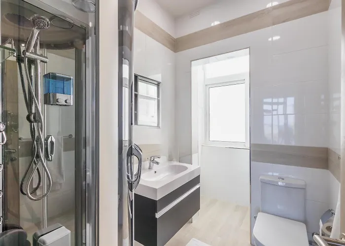 The Penthouse アパート